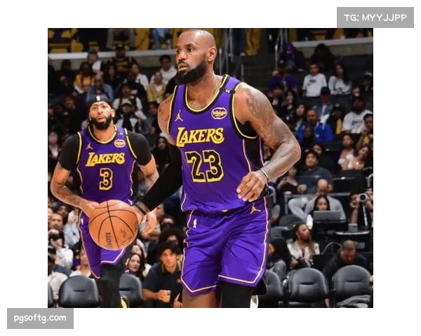 詹姆斯带队阶段效果显著 湖人第二节扩大领先优势